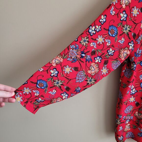 Chelsea & Theodore Womens Blouse Plus Size XXL Red Floral Print Crossover Hem - Picture 6 of 10